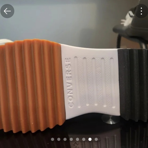 Converse - Picture 2 of 4